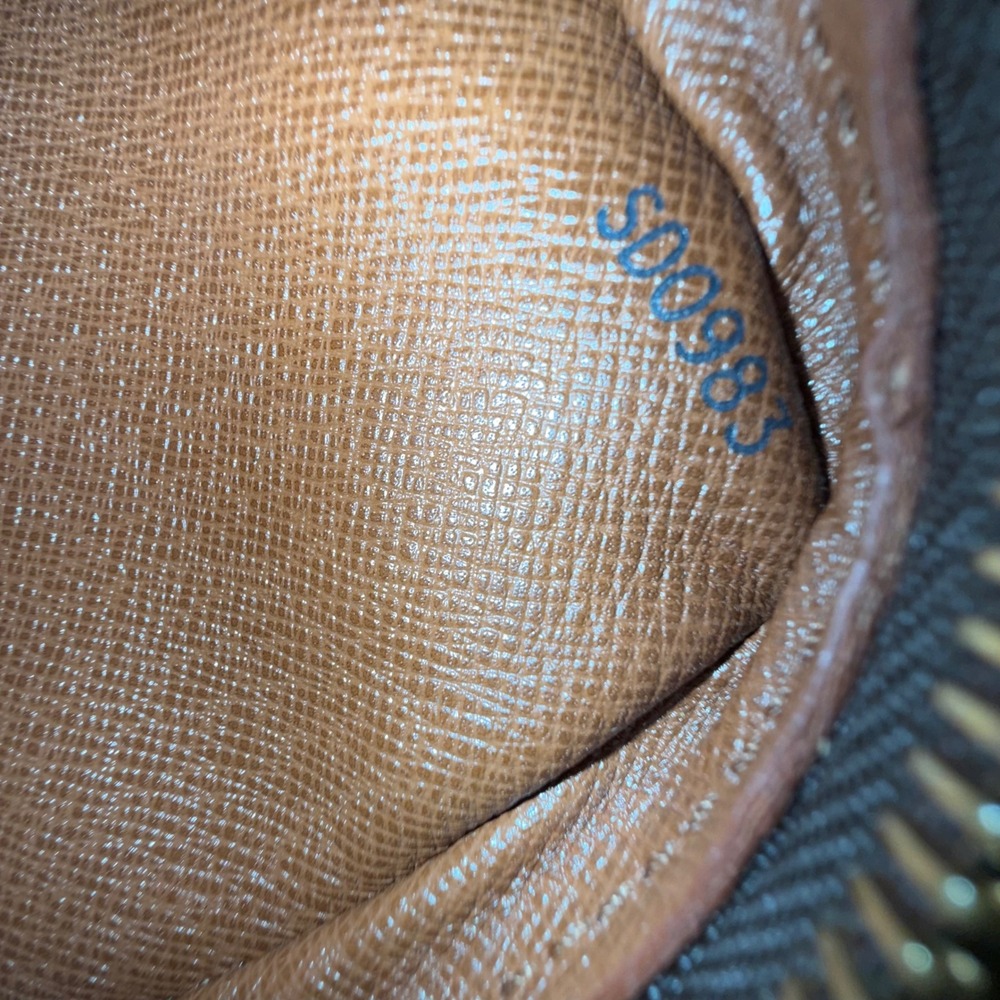 Louis Vuitton Monogram Pochette Marly Bandouliere - Picture 12 of 12